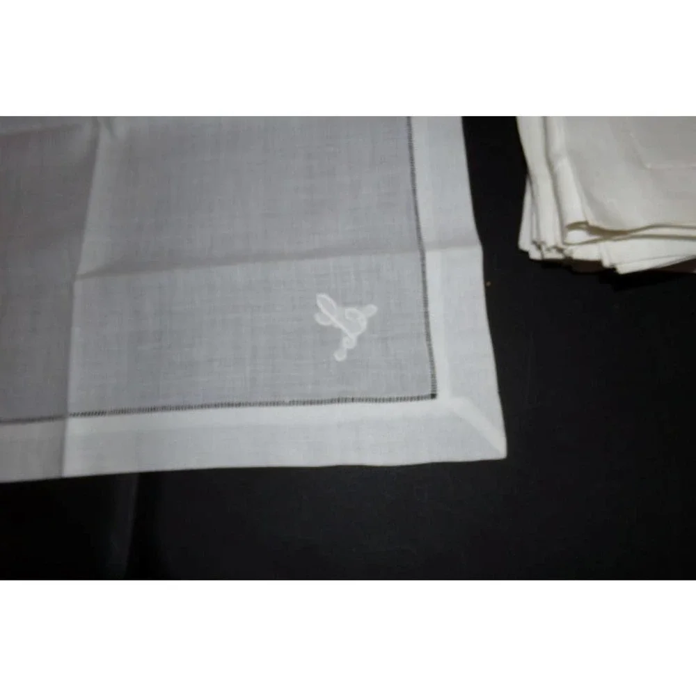 12 PC EMBROIDERY CURSIVE L CLOTH NAPKINS - Picture 2 of 7